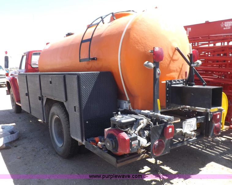 image for item H1869 1974 Ford F750 brush fire truck