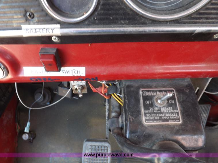 image for item H1869 1974 Ford F750 brush fire truck