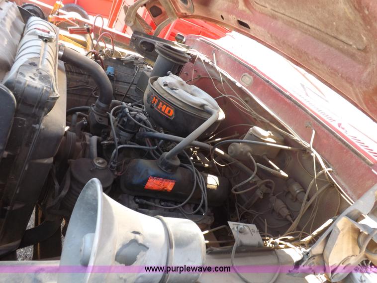 image for item H1869 1974 Ford F750 brush fire truck