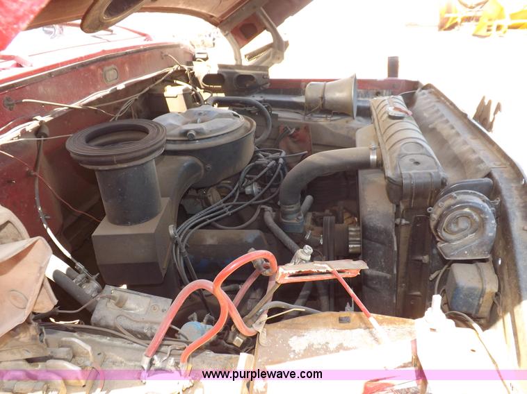 image for item H1869 1974 Ford F750 brush fire truck