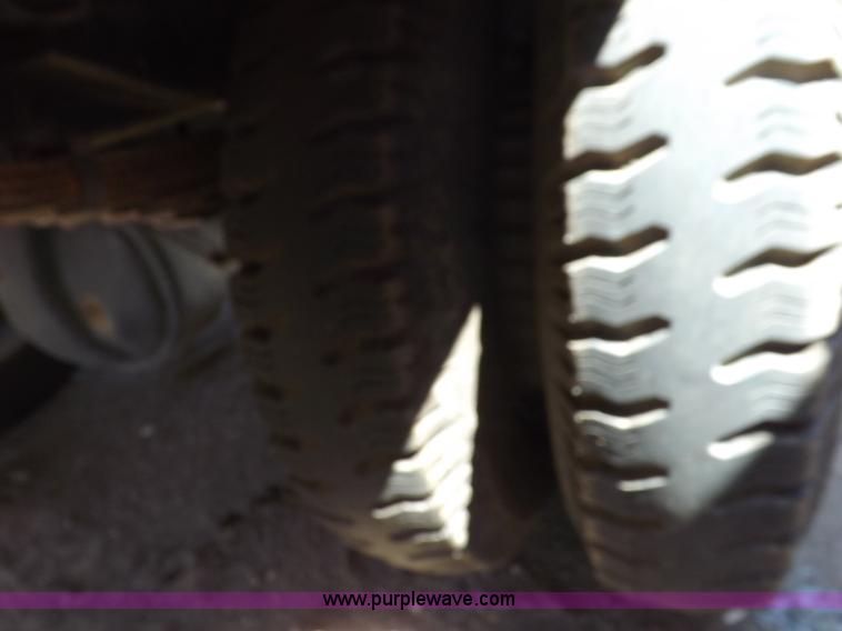 image for item H1869 1974 Ford F750 brush fire truck