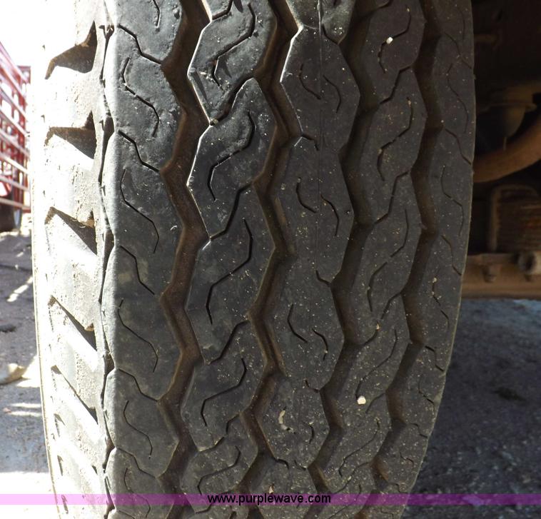 image for item H1869 1974 Ford F750 brush fire truck