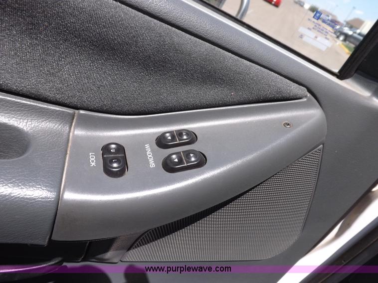 image for item H1871 1992 Ford Econoline E350 ambulance