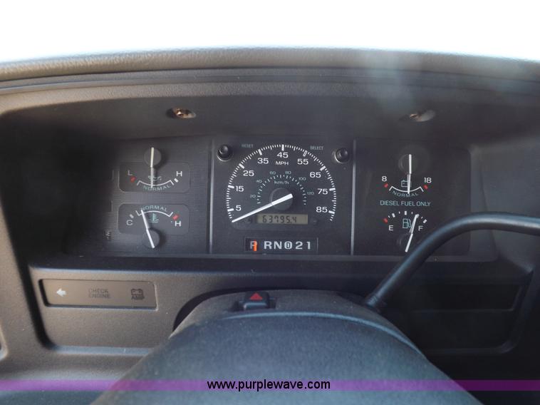 image for item H1871 1992 Ford Econoline E350 ambulance