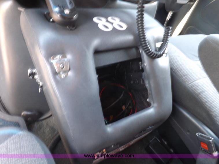 image for item H1871 1992 Ford Econoline E350 ambulance