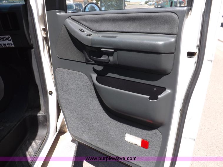 image for item H1871 1992 Ford Econoline E350 ambulance