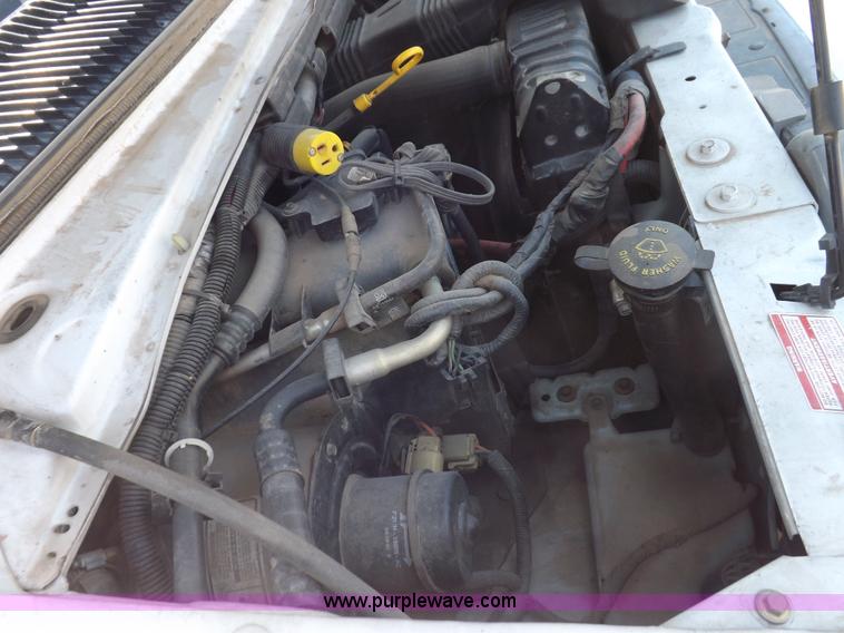 image for item H1871 1992 Ford Econoline E350 ambulance