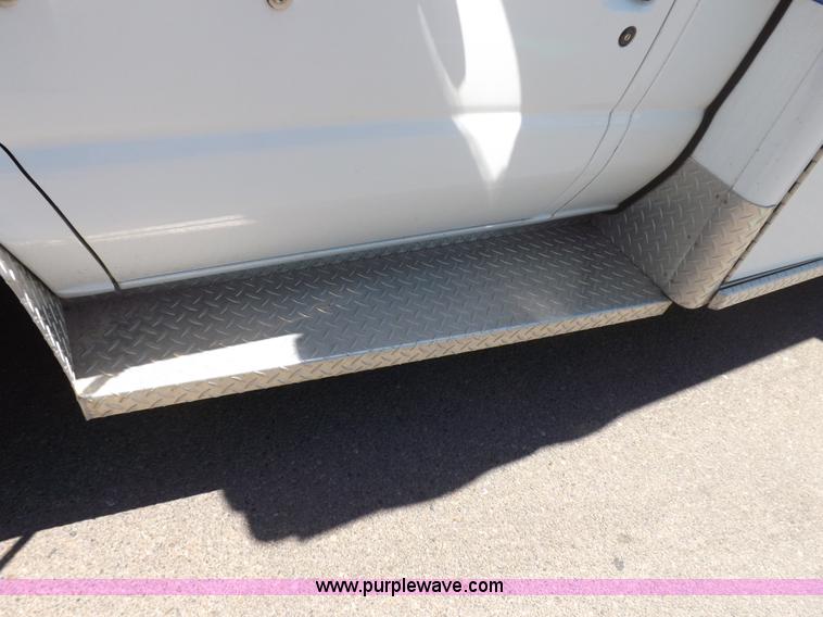 image for item H1871 1992 Ford Econoline E350 ambulance