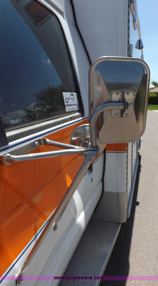 image for item H1871 1992 Ford Econoline E350 ambulance