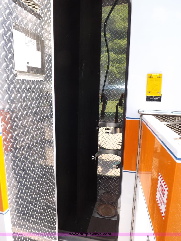 image for item H1871 1992 Ford Econoline E350 ambulance