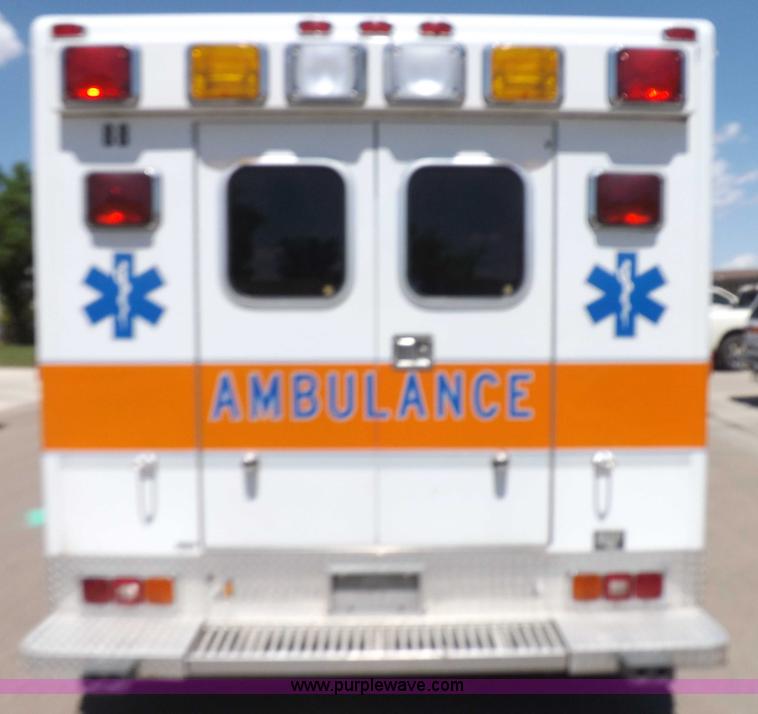 image for item H1871 1992 Ford Econoline E350 ambulance