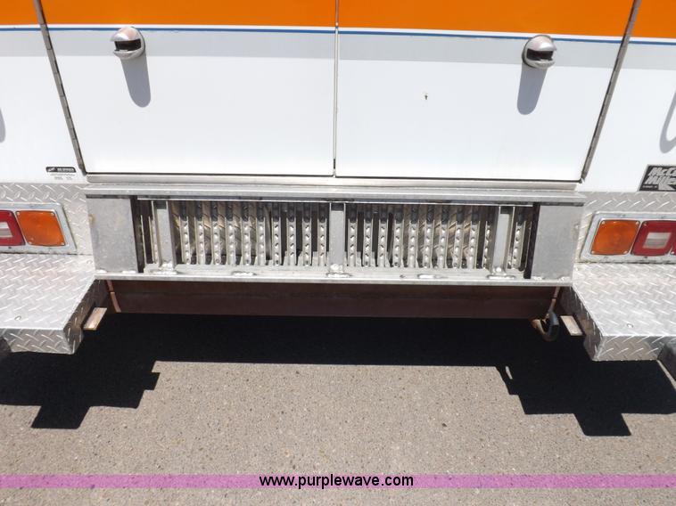 image for item H1871 1992 Ford Econoline E350 ambulance