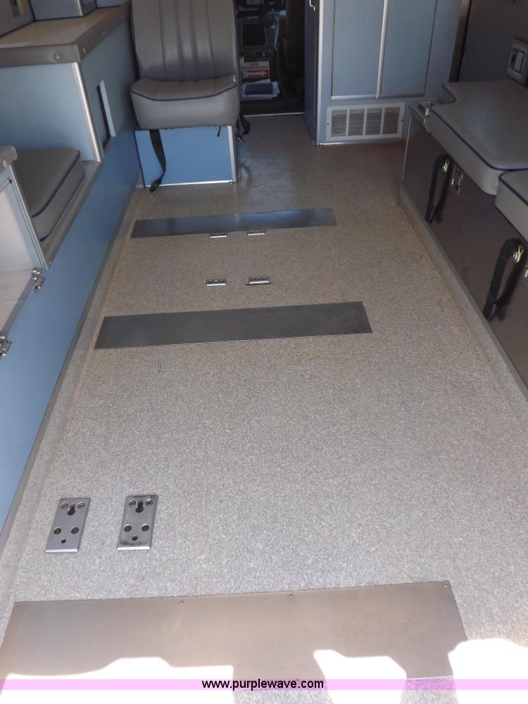 image for item H1871 1992 Ford Econoline E350 ambulance