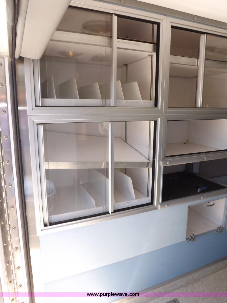 image for item H1871 1992 Ford Econoline E350 ambulance