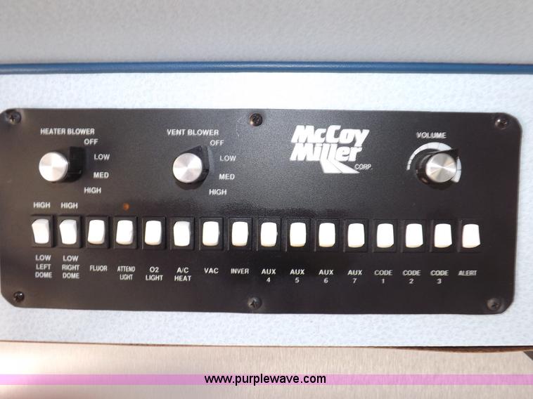 image for item H1871 1992 Ford Econoline E350 ambulance