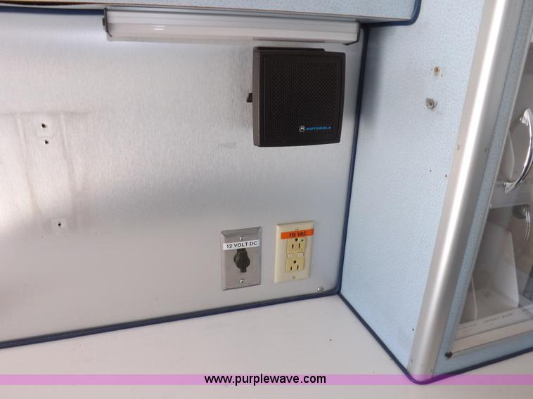 image for item H1871 1992 Ford Econoline E350 ambulance