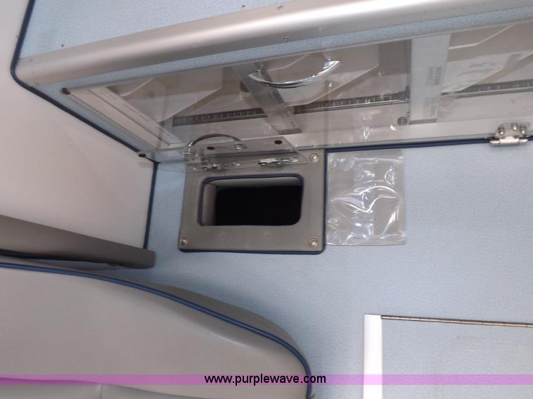 image for item H1871 1992 Ford Econoline E350 ambulance