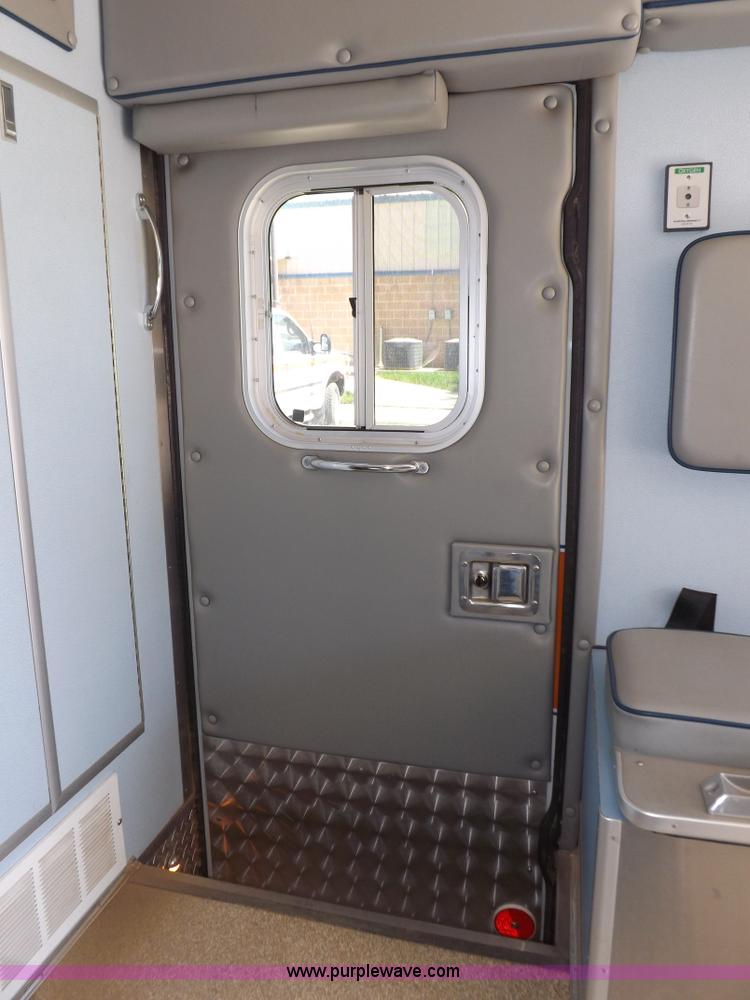 image for item H1871 1992 Ford Econoline E350 ambulance