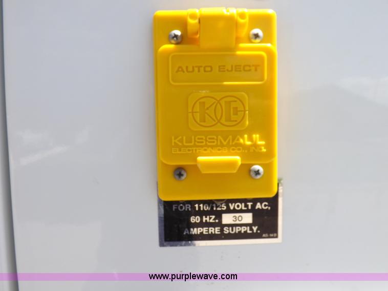 image for item H1871 1992 Ford Econoline E350 ambulance