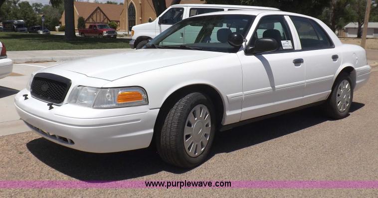 image for item H1872 2008 Ford Crown Victoria Police Interceptor