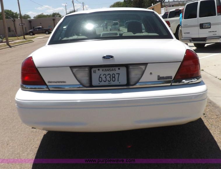 image for item H1872 2008 Ford Crown Victoria Police Interceptor