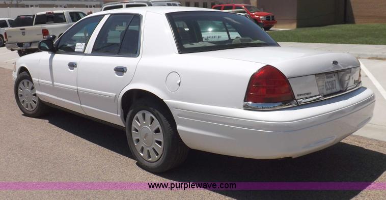 image for item H1872 2008 Ford Crown Victoria Police Interceptor