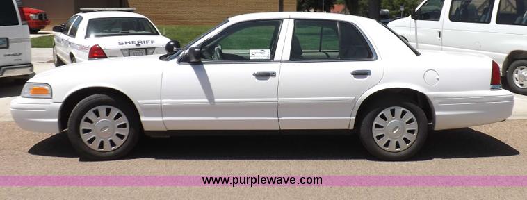 image for item H1872 2008 Ford Crown Victoria Police Interceptor