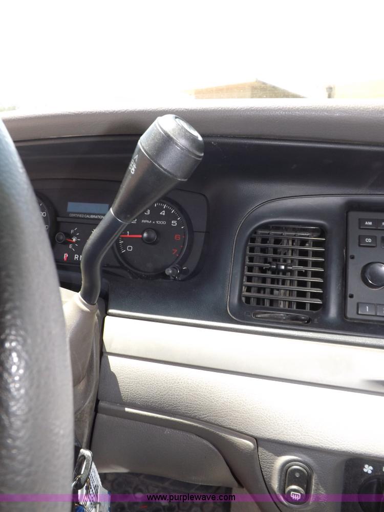 image for item H1872 2008 Ford Crown Victoria Police Interceptor