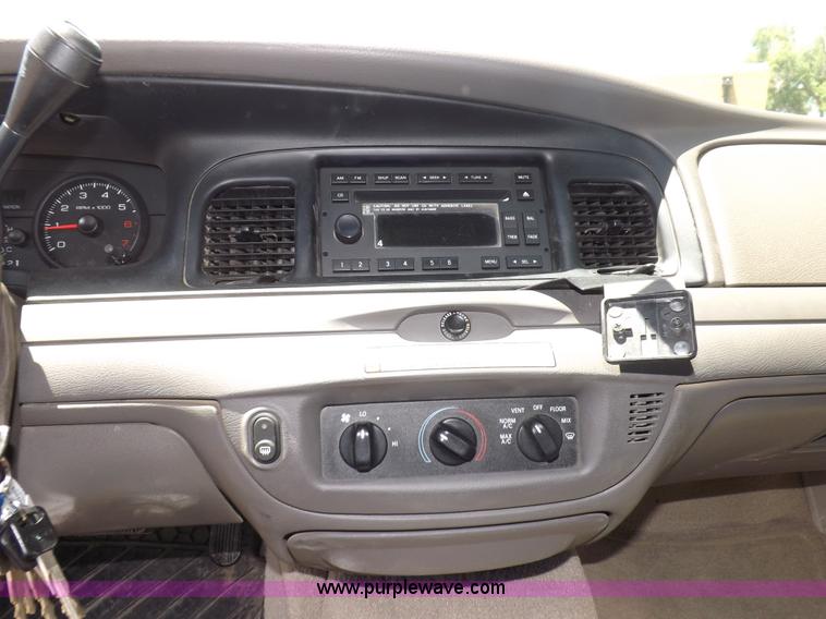 image for item H1872 2008 Ford Crown Victoria Police Interceptor