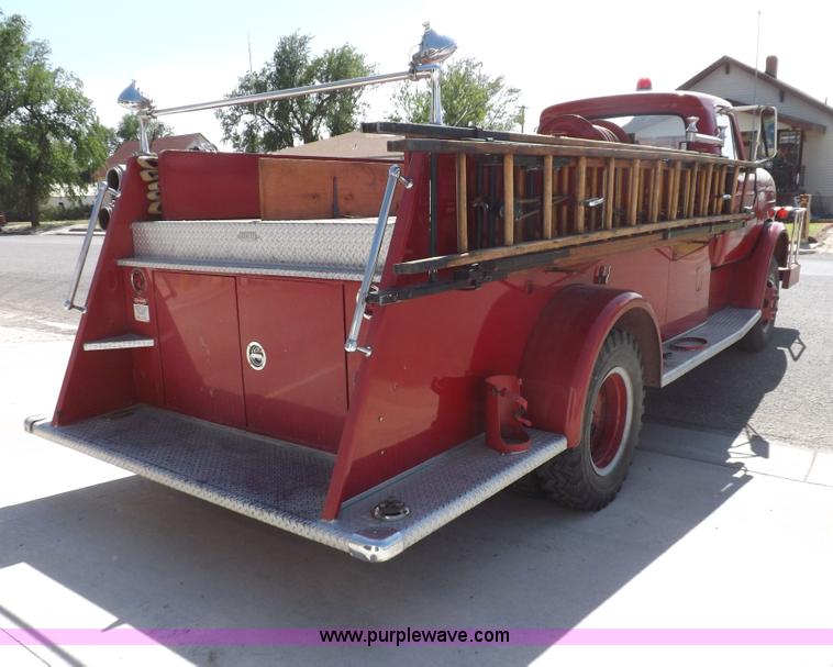 image for item H1874 1965 Ford 600 fire truck