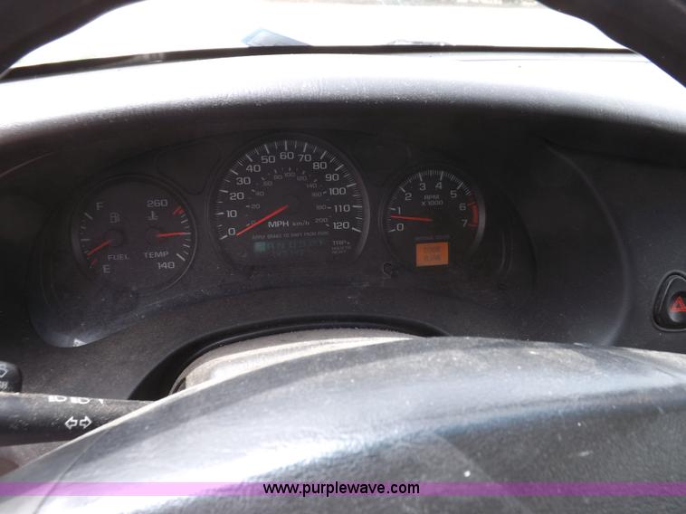 image for item H1904 2002 Chevrolet Monte Carlo LS