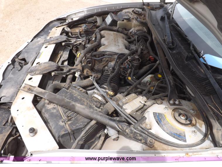 image for item H1904 2002 Chevrolet Monte Carlo LS