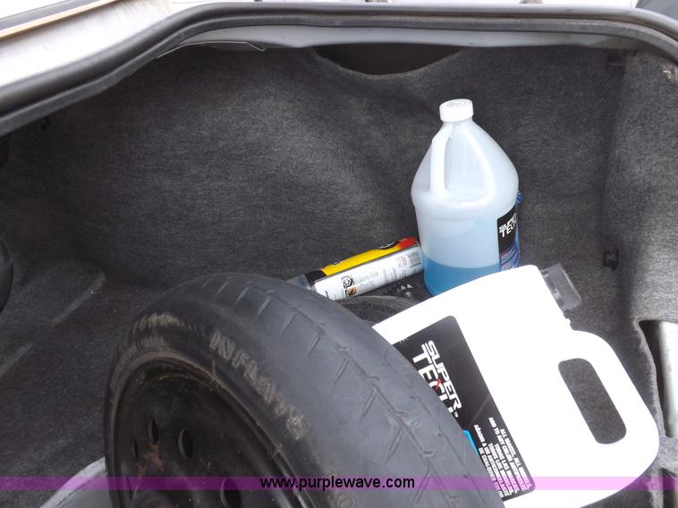 image for item H1904 2002 Chevrolet Monte Carlo LS