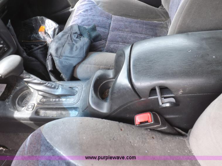 image for item H1904 2002 Chevrolet Monte Carlo LS