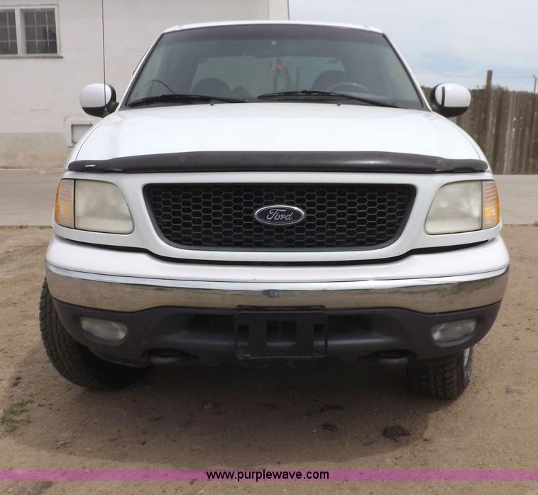 image for item H1905 2001 Ford F150 Lariat SuperCrew pickup truck