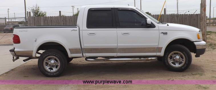 image for item H1905 2001 Ford F150 Lariat SuperCrew pickup truck