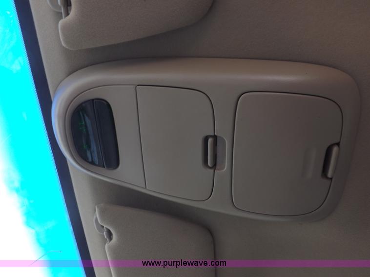 image for item H1905 2001 Ford F150 Lariat SuperCrew pickup truck