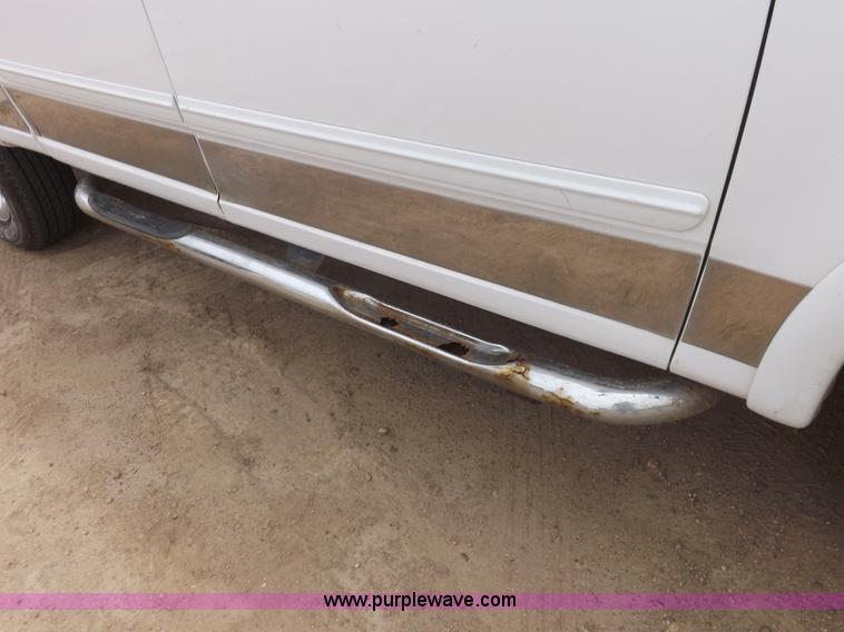 image for item H1905 2001 Ford F150 Lariat SuperCrew pickup truck