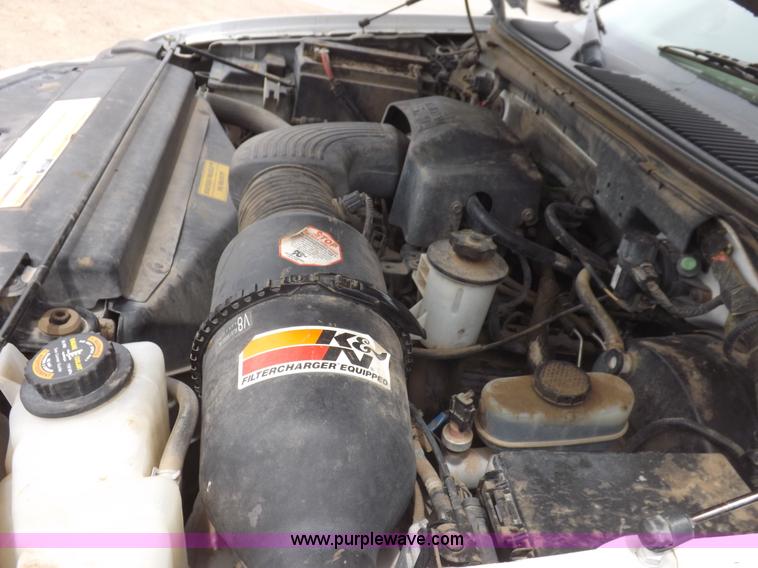 image for item H1905 2001 Ford F150 Lariat SuperCrew pickup truck