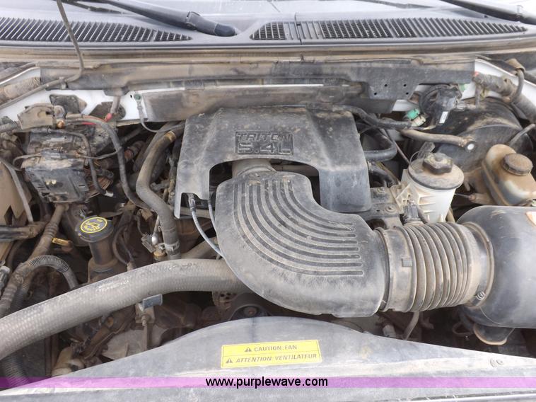 image for item H1905 2001 Ford F150 Lariat SuperCrew pickup truck