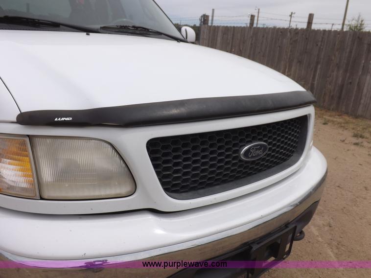 image for item H1905 2001 Ford F150 Lariat SuperCrew pickup truck