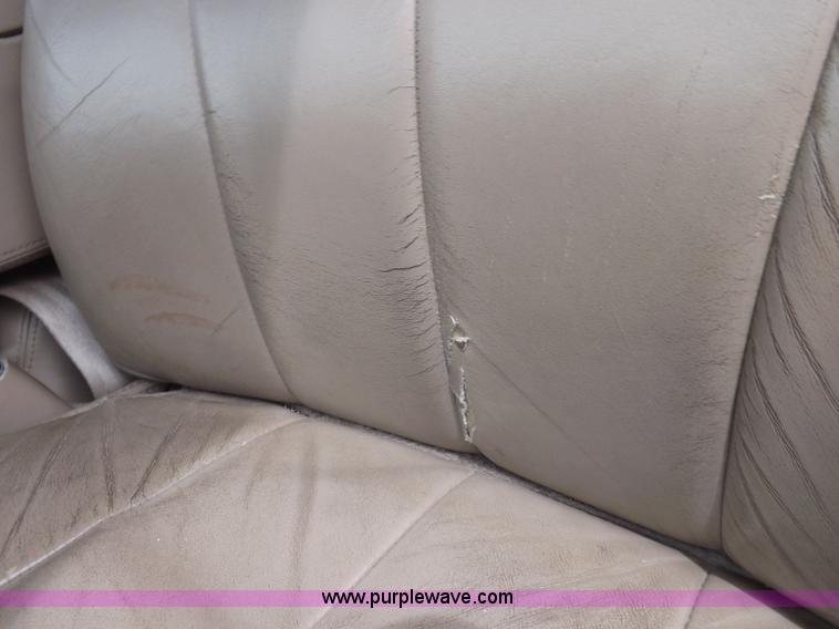 image for item H1905 2001 Ford F150 Lariat SuperCrew pickup truck