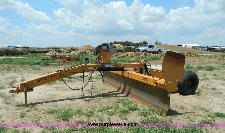 image for item H2462 Art's Way LS1400 pull scraper