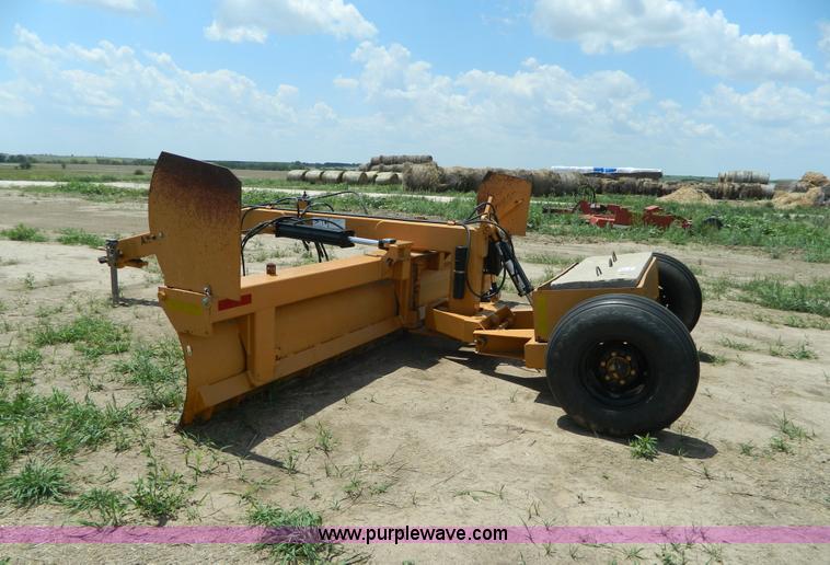 image for item H2462 Art's Way LS1400 pull scraper