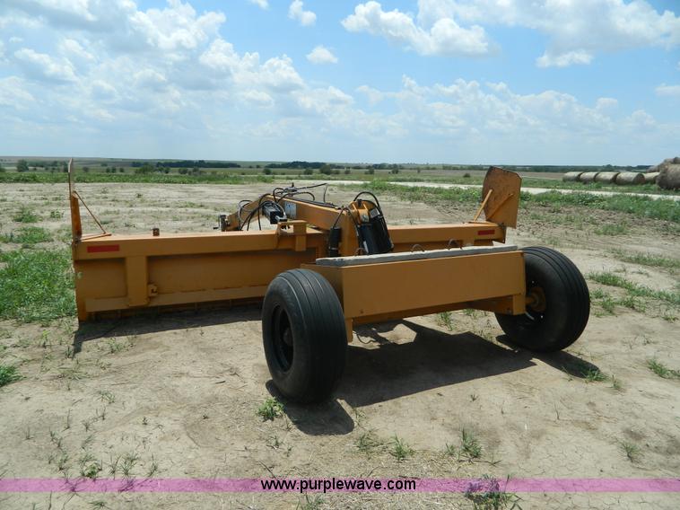 image for item H2462 Art's Way LS1400 pull scraper