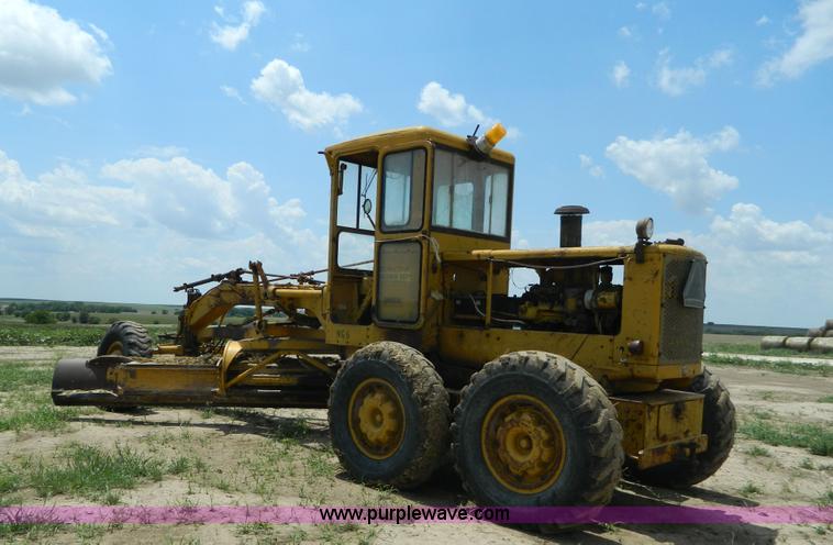 image for item H2463 1965 Caterpillar 120 motor grader