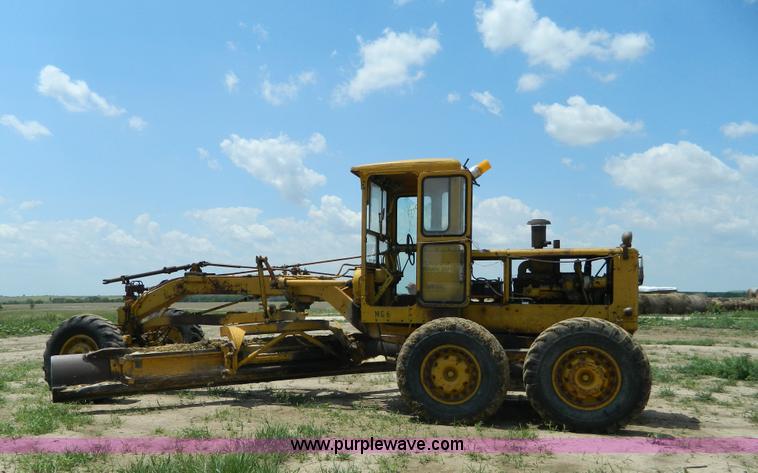 image for item H2463 1965 Caterpillar 120 motor grader