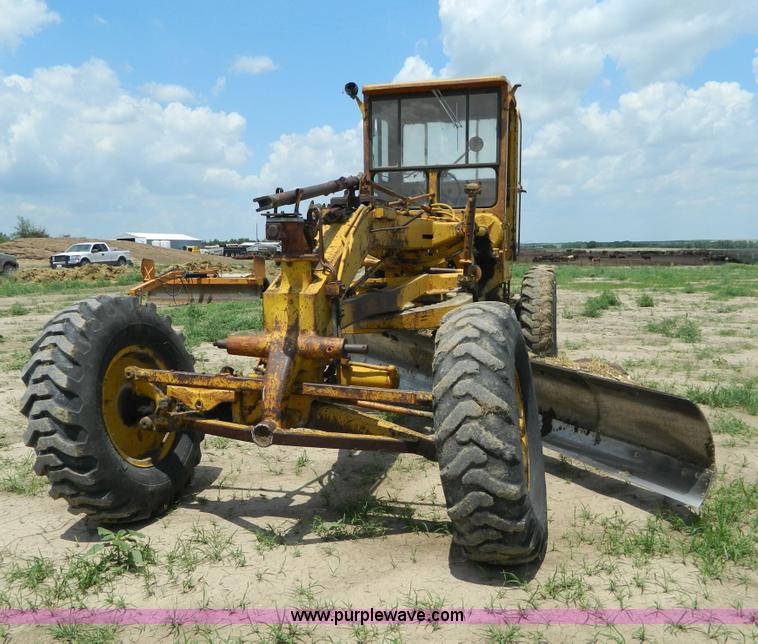 image for item H2463 1965 Caterpillar 120 motor grader