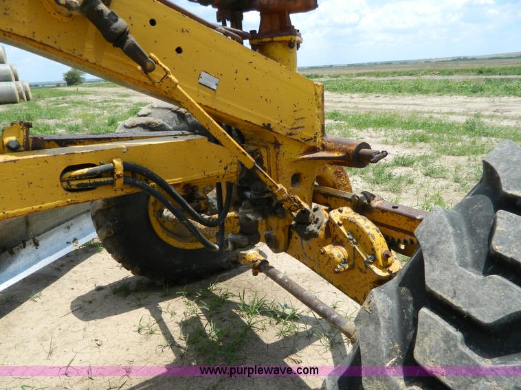 image for item H2463 1965 Caterpillar 120 motor grader