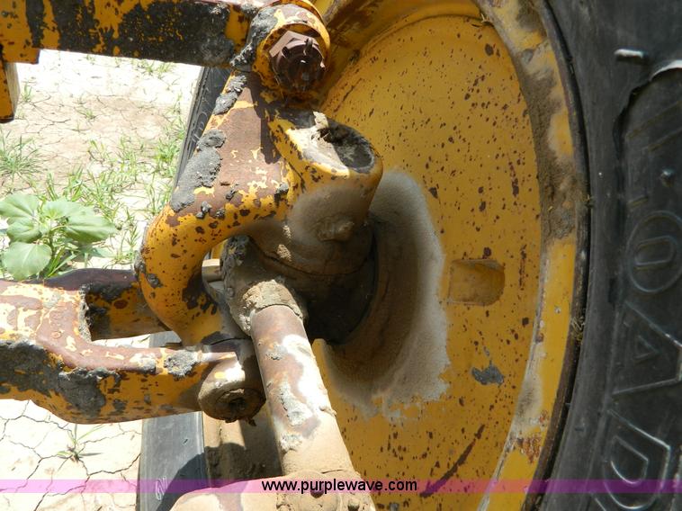 image for item H2463 1965 Caterpillar 120 motor grader